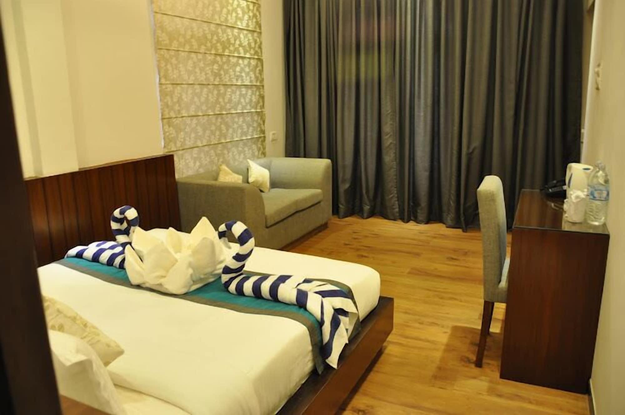Sukhmantra resort y Spa Candolim Exterior foto